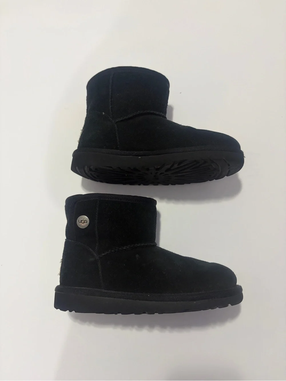 Black uggs